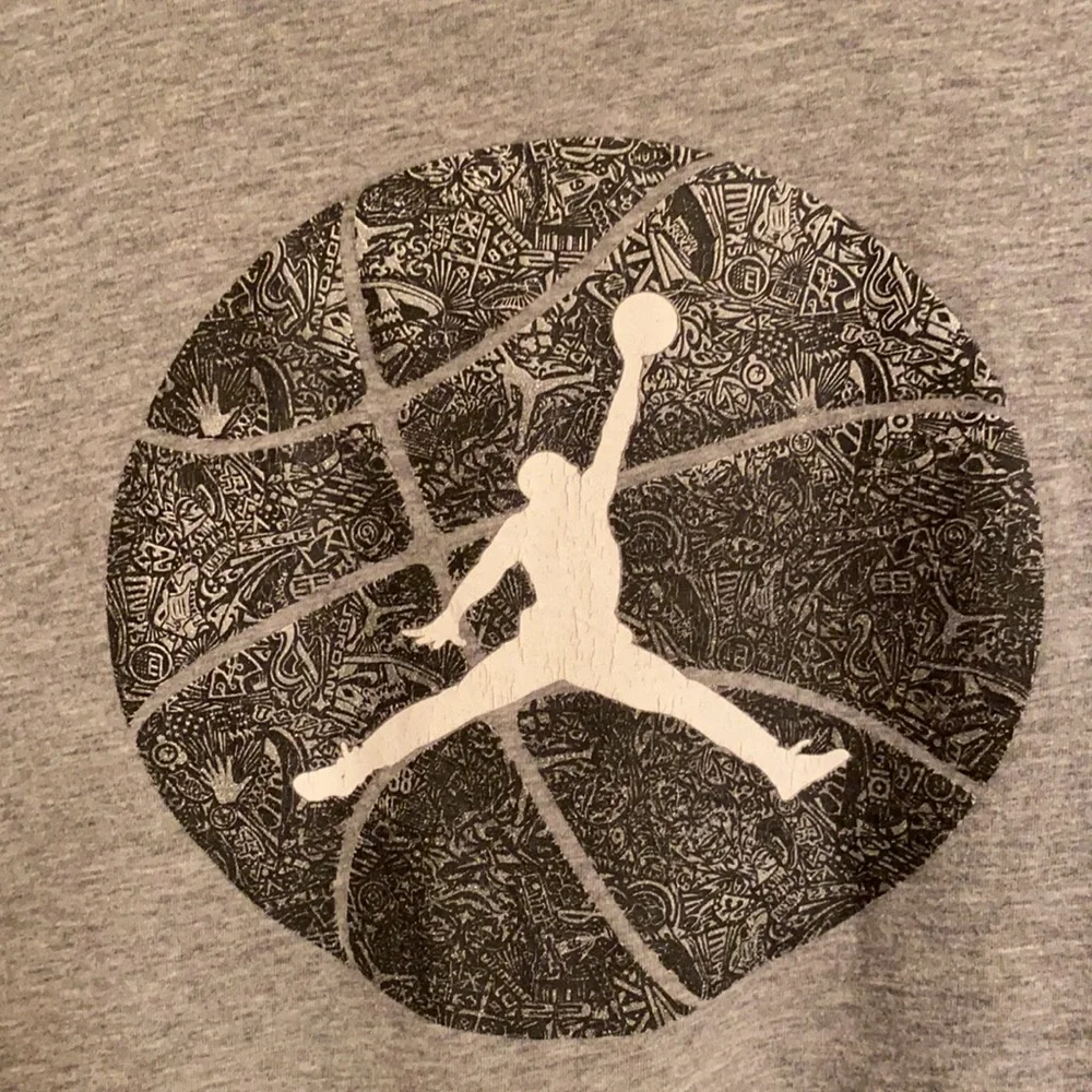 Jordan Gray Short Sleeve Jumpman Basketball T-shirt Cotton-Polyester Size Large